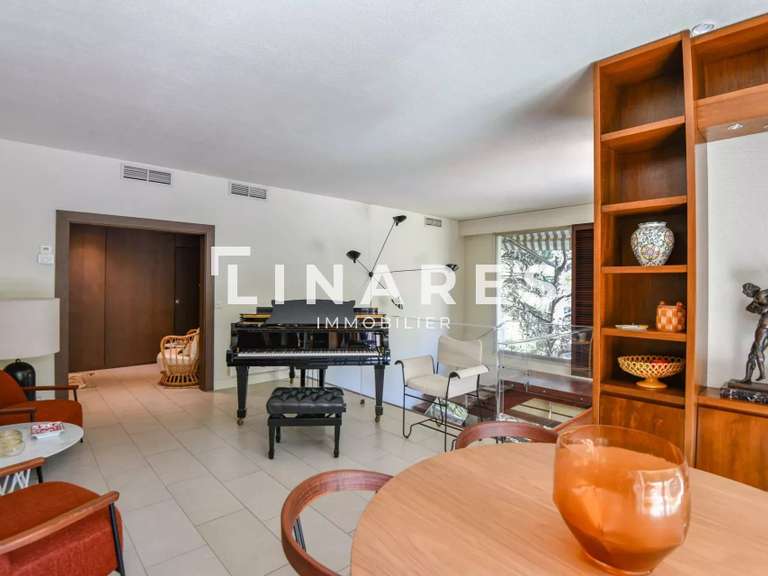 Apartment Marseille 8e - 3 bedrooms - 174m²