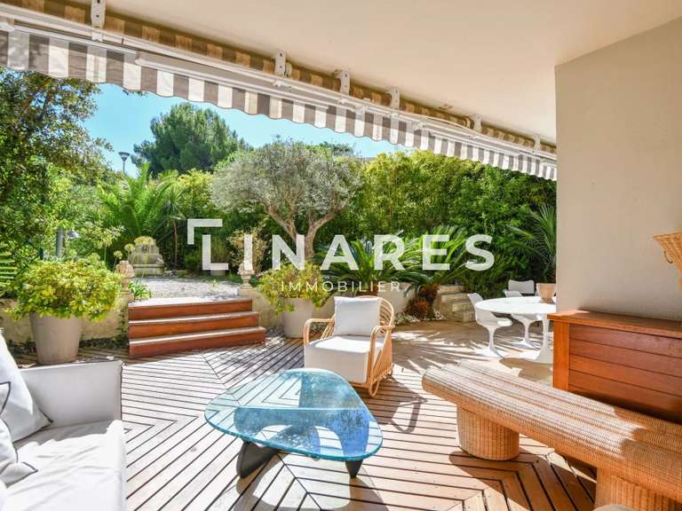 Apartment Marseille 8e - 3 bedrooms - 174m²