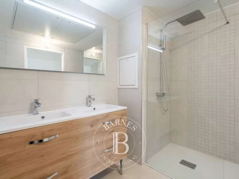 Appartement Marseille 8e - 3 chambres - 162m²