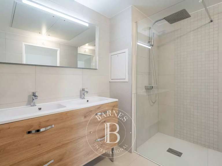 Appartement Marseille 8e - 3 chambres - 162m²