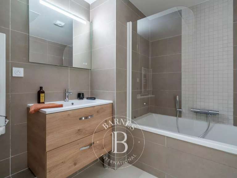 Appartement Marseille 8e - 2 chambres - 70m²