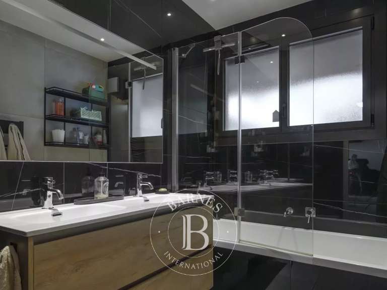 Appartement Marseille 8e - 3 chambres - 83m²