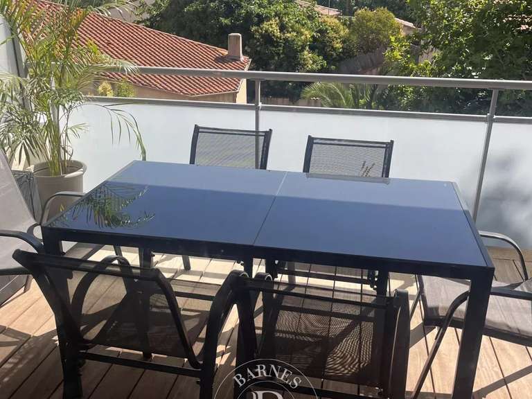 Appartement Marseille 8e - 2 chambres - 73m²