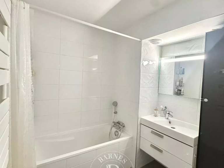 Appartement Marseille 8e - 2 chambres - 73m²