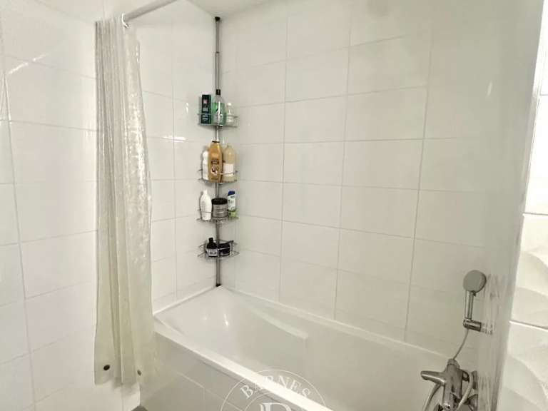 Appartement Marseille 8e - 2 chambres - 73m²