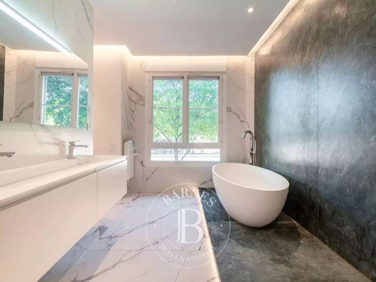 Appartement Marseille 8e - 2 chambres - 117m²