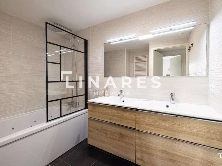 Appartement Marseille 8e - 3 chambres - 80m²