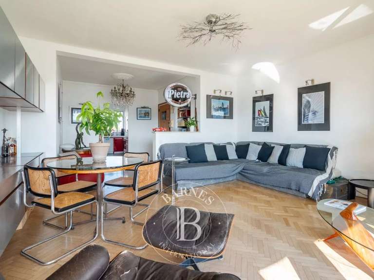 Appartement Marseille 8e - 2 chambres - 85m²