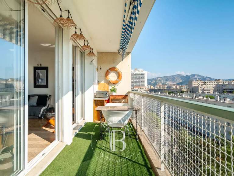 Appartement Marseille 8e - 2 chambres - 85m²