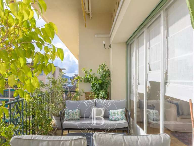 Appartement Marseille 8e - 2 chambres - 95m²