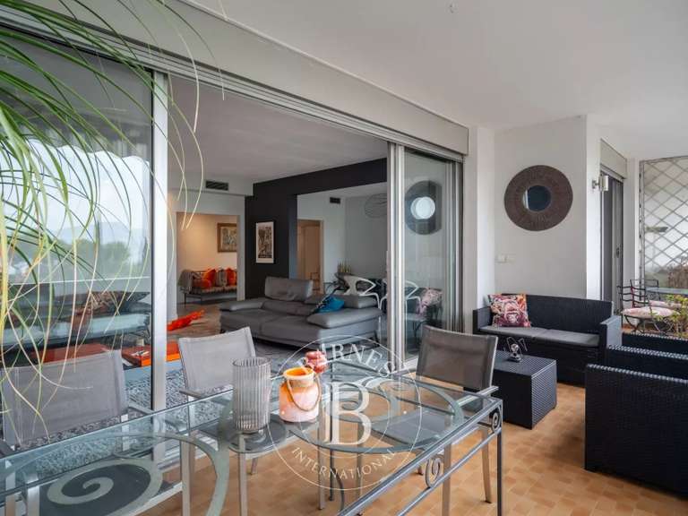 Apartment Marseille 8e - 2 bedrooms - 177m²