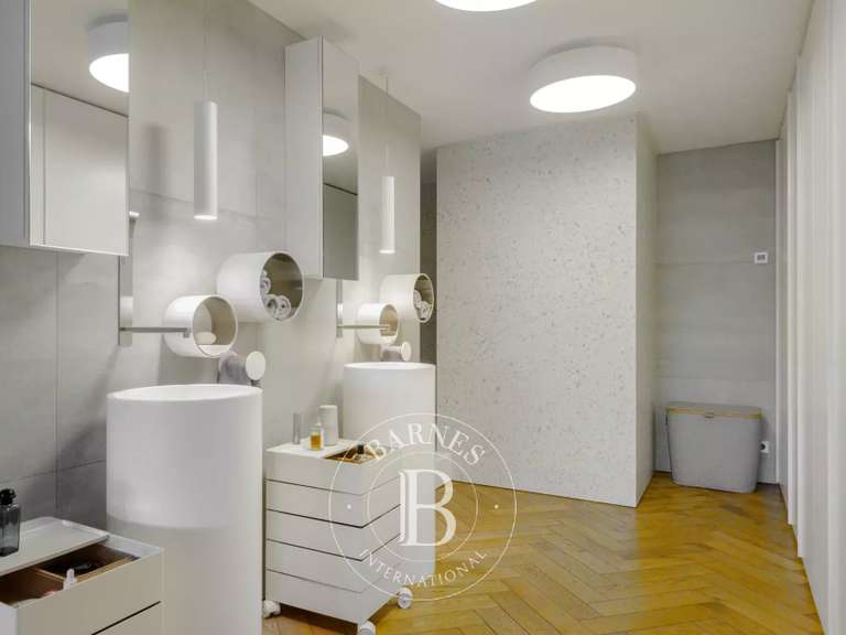 Appartement Marseille 8e - 2 chambres - 141m²