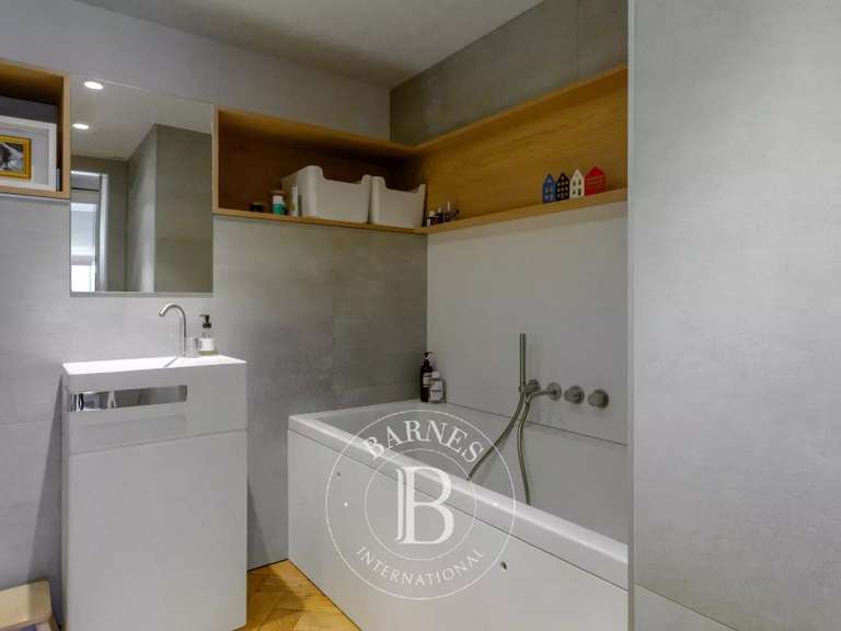 Apartment Marseille 8e - 2 bedrooms - 141m²