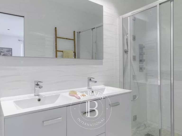 Apartment Marseille 8e - 2 bedrooms - 103m²