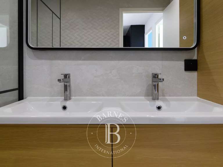 Appartement Marseille 8e - 3 chambres - 170m²
