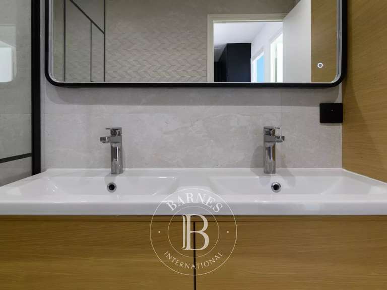 Apartment Marseille 8e - 3 bedrooms - 170m²