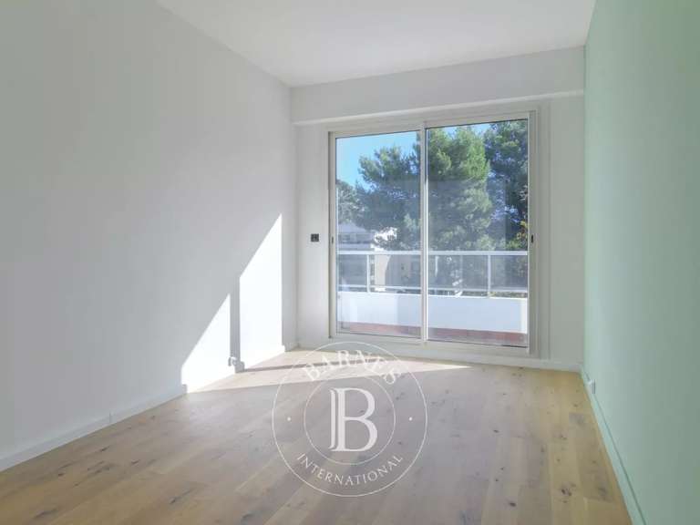 Appartement Marseille 8e - 3 chambres - 170m²