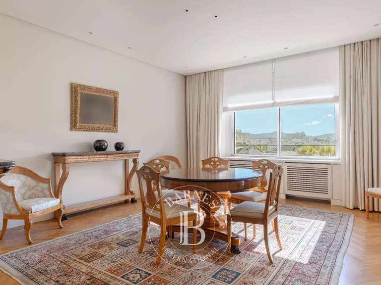Appartement Marseille 8e - 3 chambres - 227m²