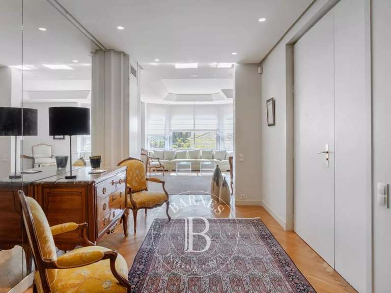 Appartement Marseille 8e - 3 chambres - 227m²
