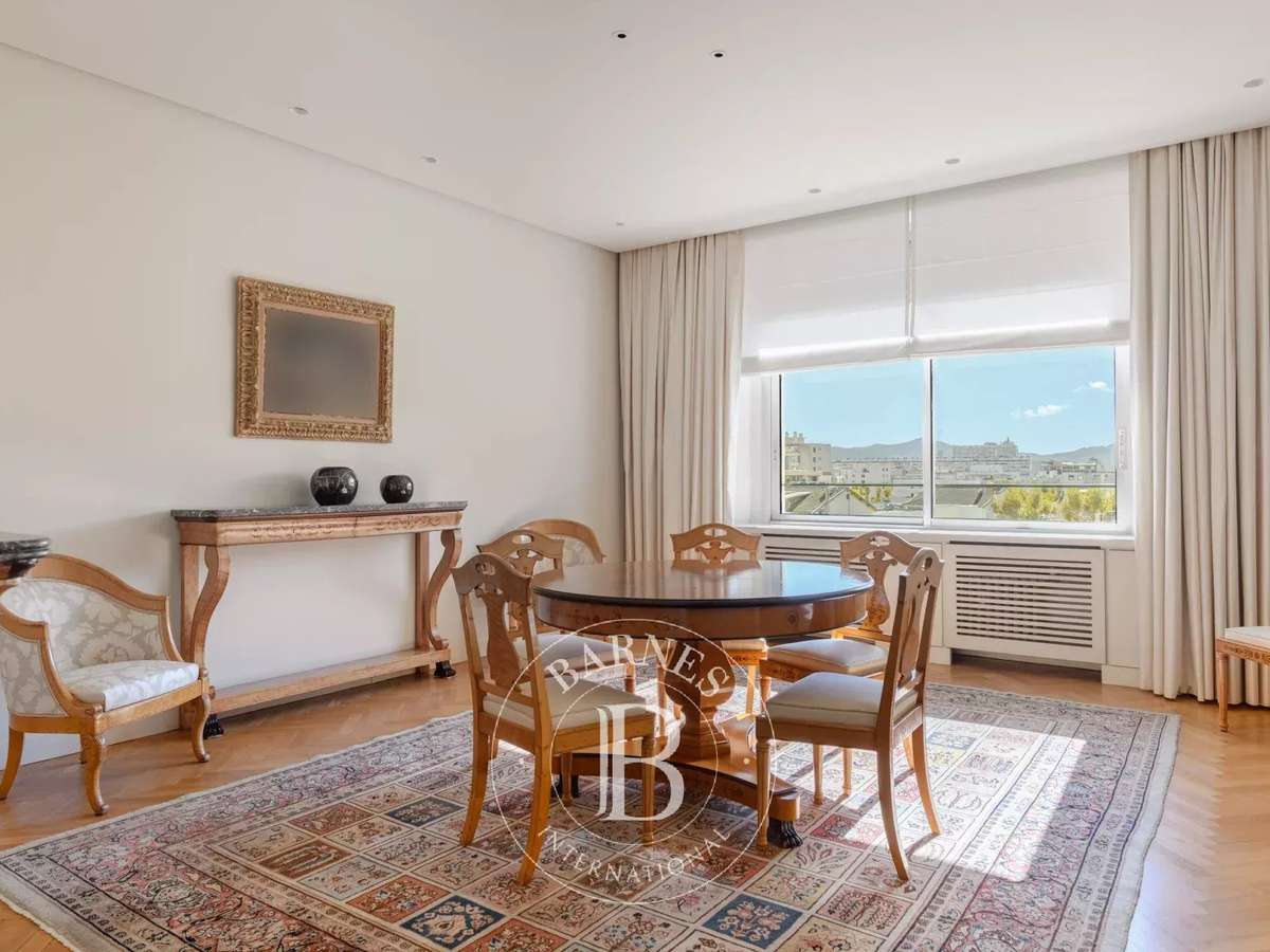 Apartment Marseille 8e