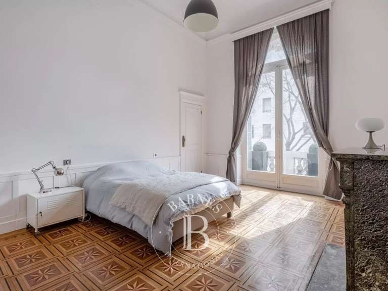 Appartement Marseille 8e - 4 chambres - 267m²
