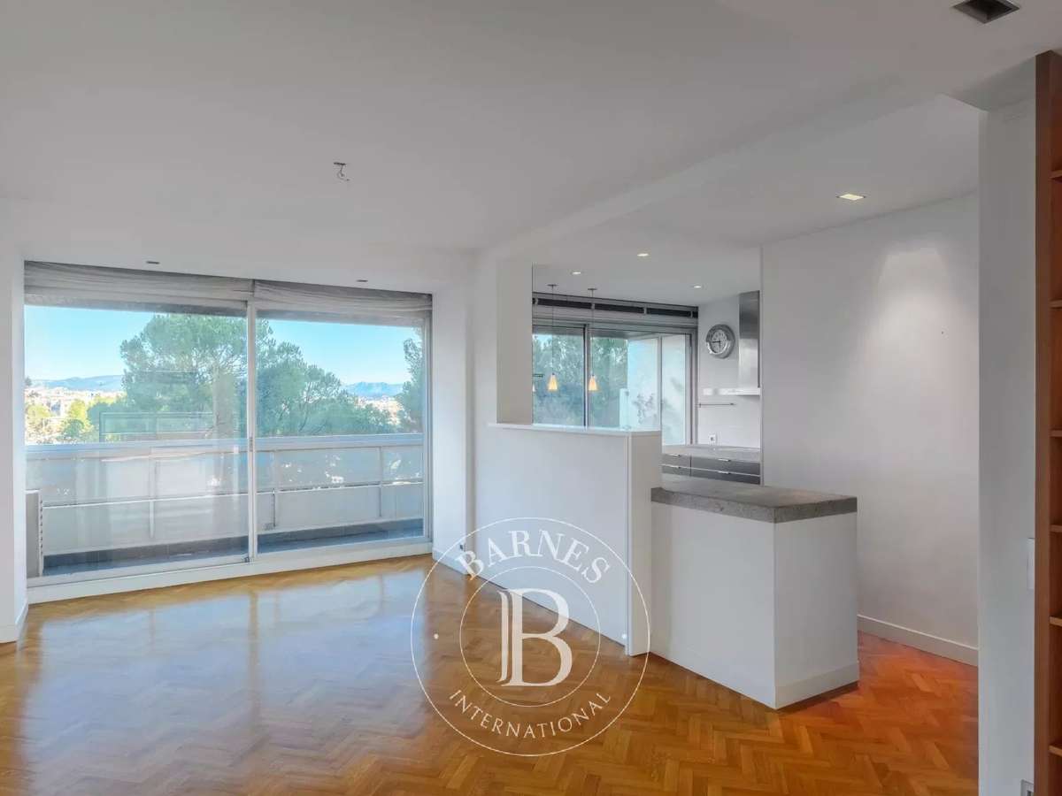 Apartment Marseille 8e