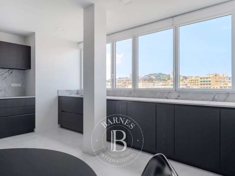 Appartement Marseille 8e - 4 chambres - 193m²