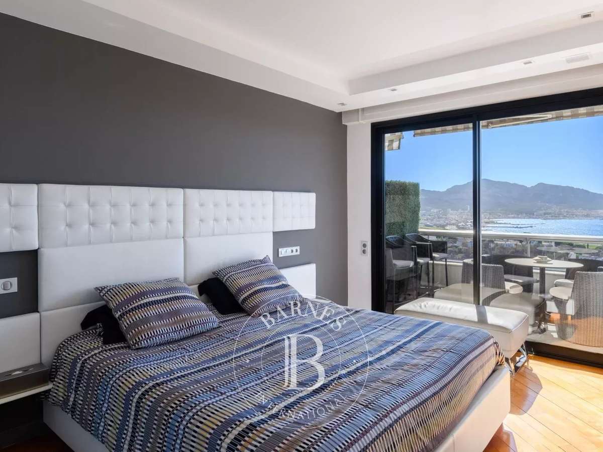 Apartment Marseille 8e