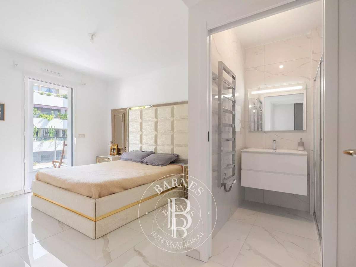 Apartment Marseille 8e