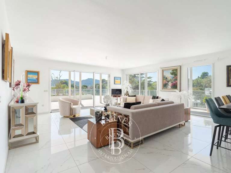 Appartement Marseille 8e - 4 chambres - 368m²