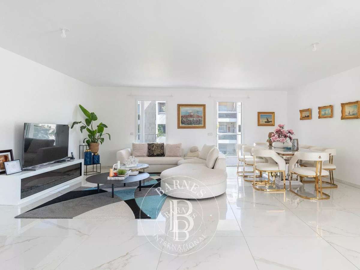 Apartment Marseille 8e