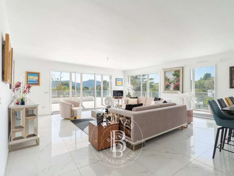 Appartement Marseille 8e - 4 chambres - 368m²