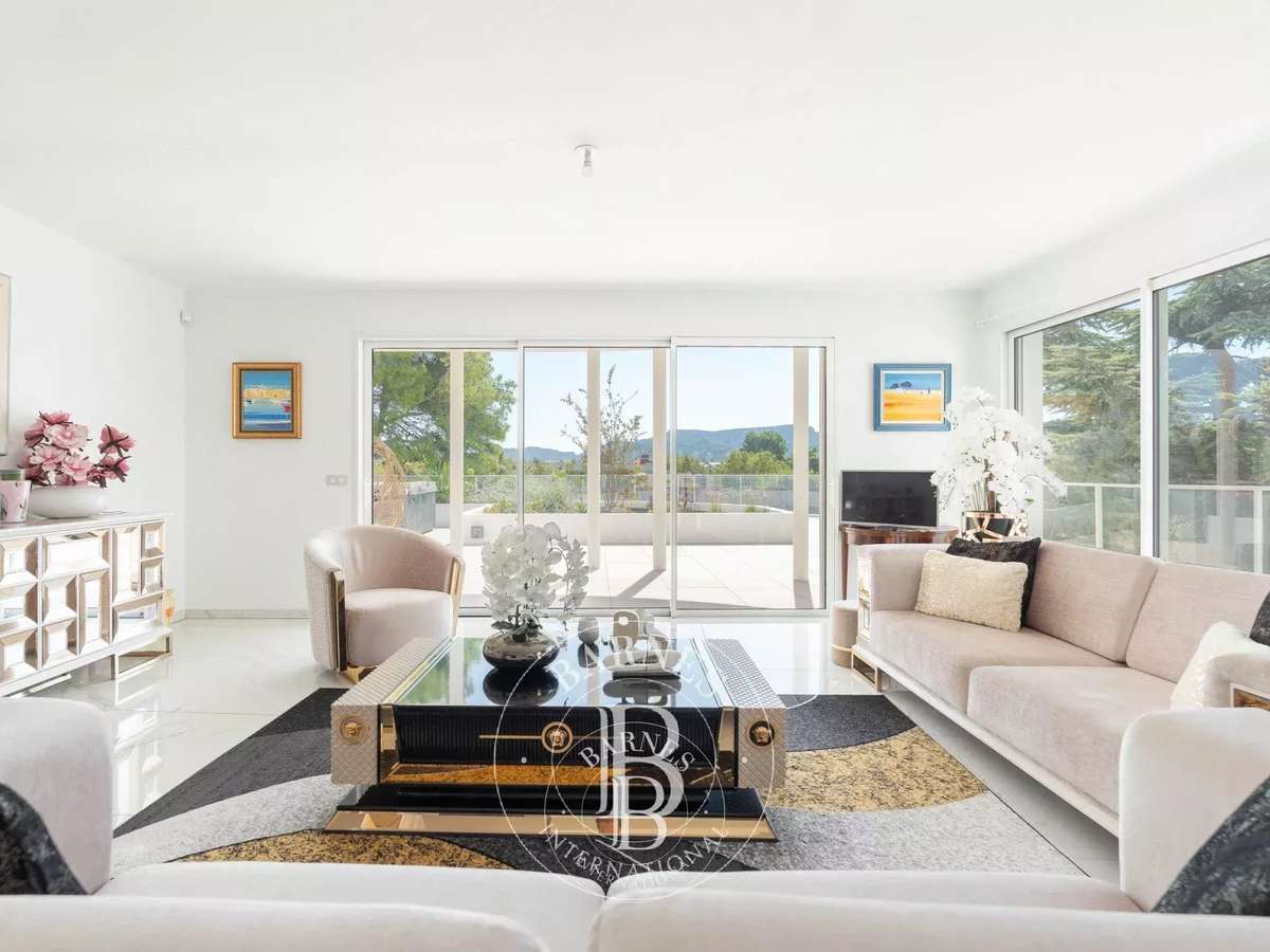 Apartment Marseille 8e