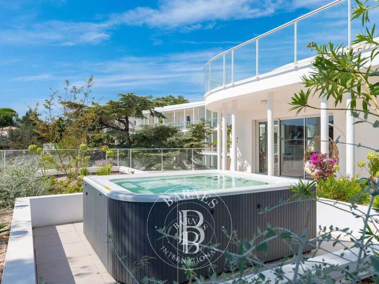 Appartement Marseille 8e - 4 chambres - 368m²