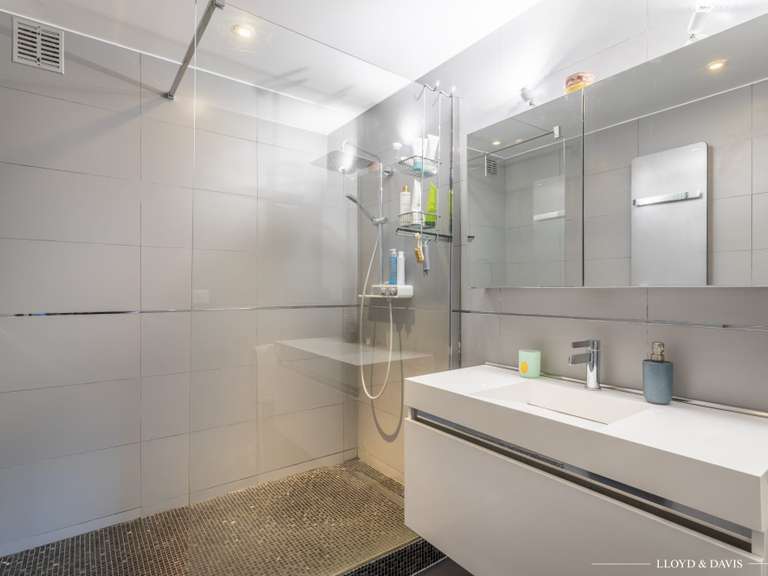 Appartement Marseille 8e - 2 chambres - 70m²