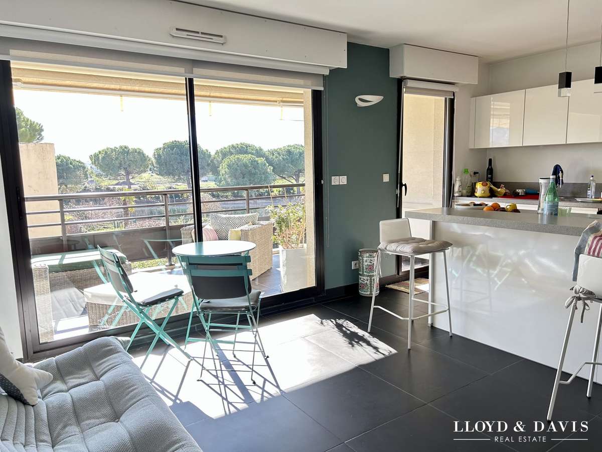 Apartment Marseille 8e