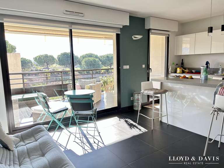 Appartement Marseille 8e - 2 chambres - 70m²