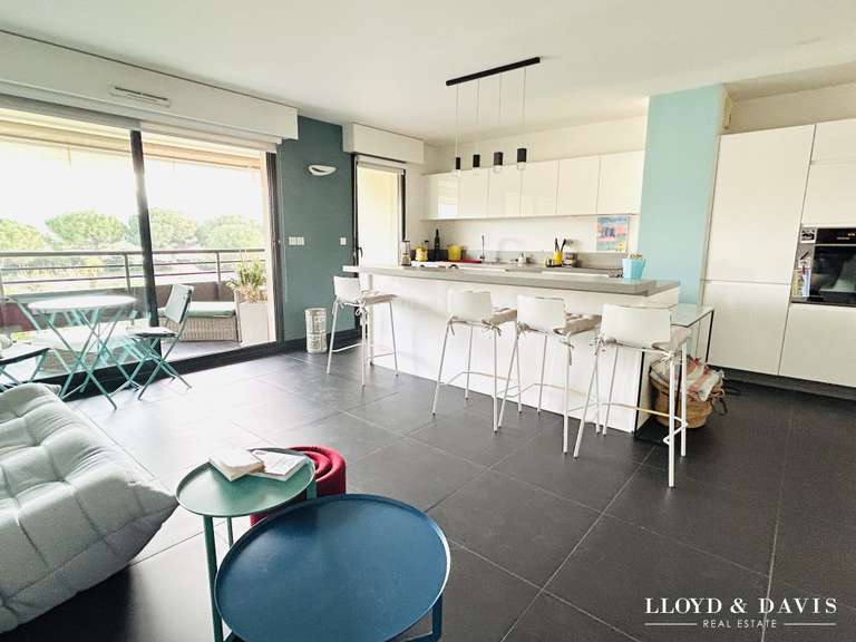 Appartement Marseille 8e - 2 chambres - 70m²