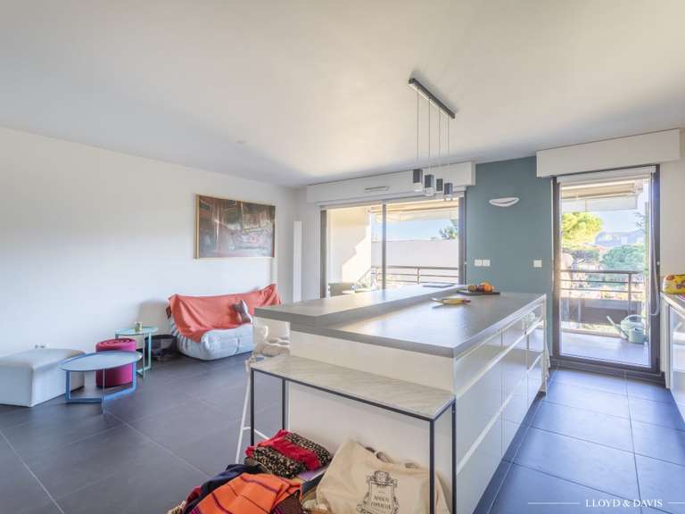 Appartement Marseille 8e - 2 chambres - 70m²