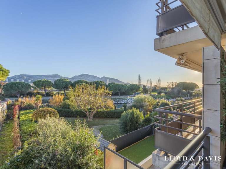 Appartement Marseille 8e - 2 chambres - 70m²