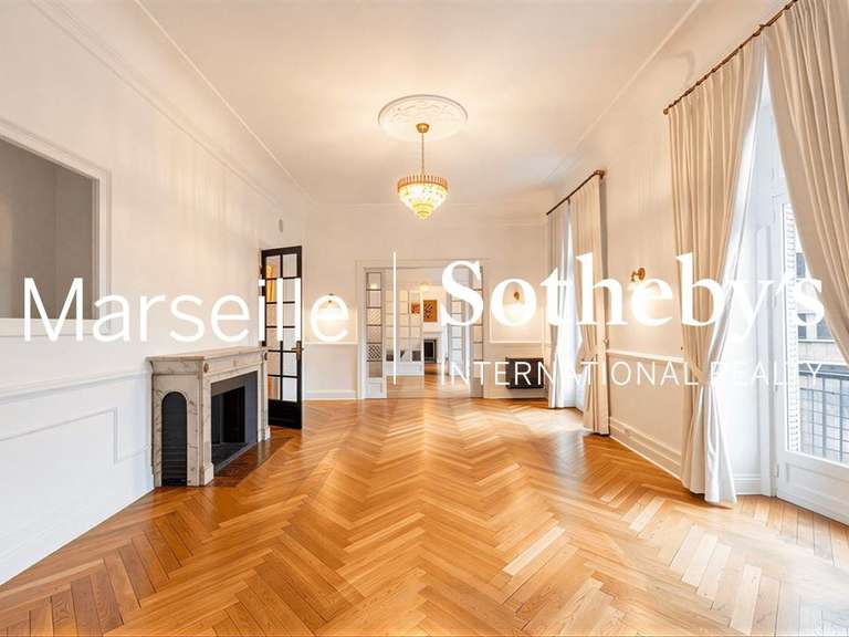 Apartment Marseille 8e - 5 bedrooms - 324m²