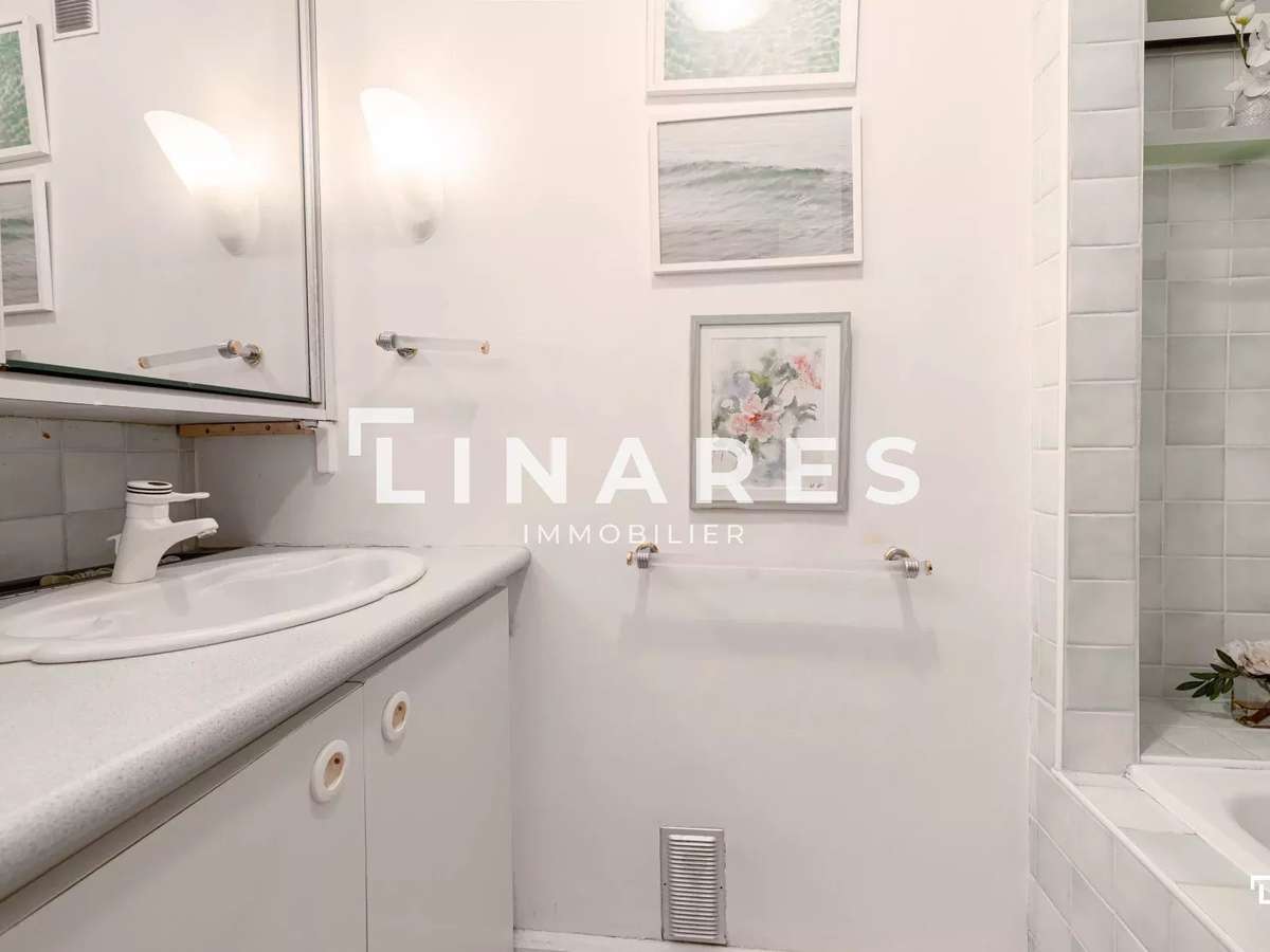 Apartment Marseille 8e