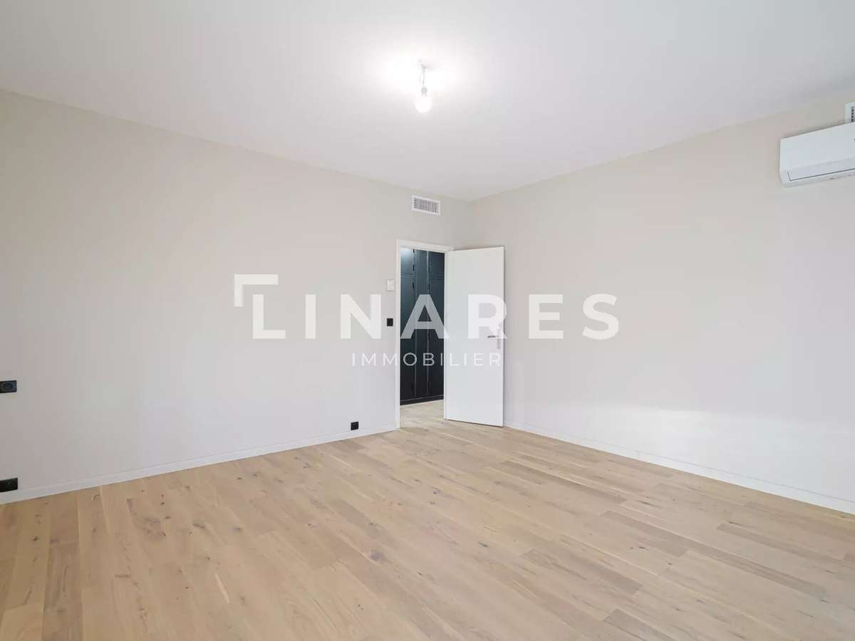 Apartment Marseille 8e