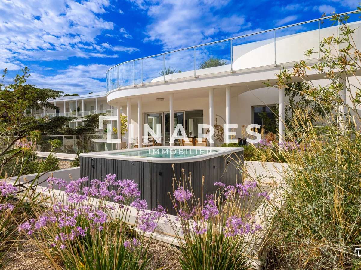 Apartment Marseille 8e