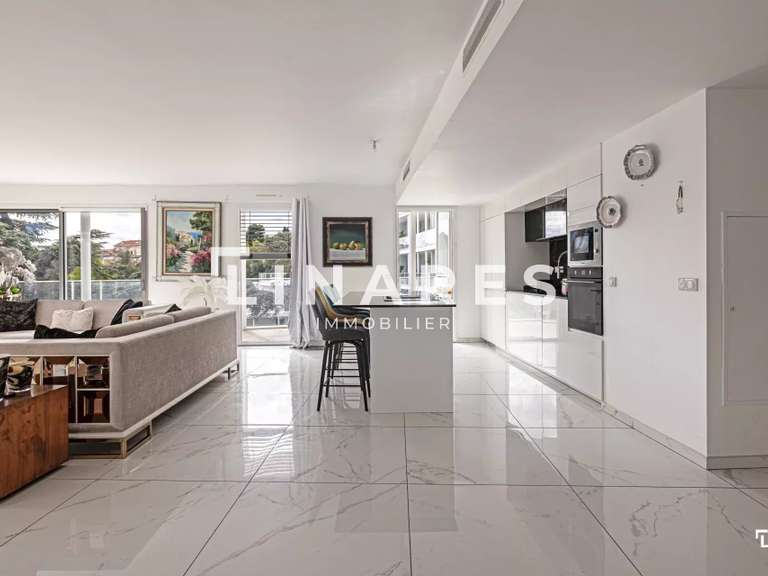 Apartment Marseille 8e - 4 bedrooms - 200m²