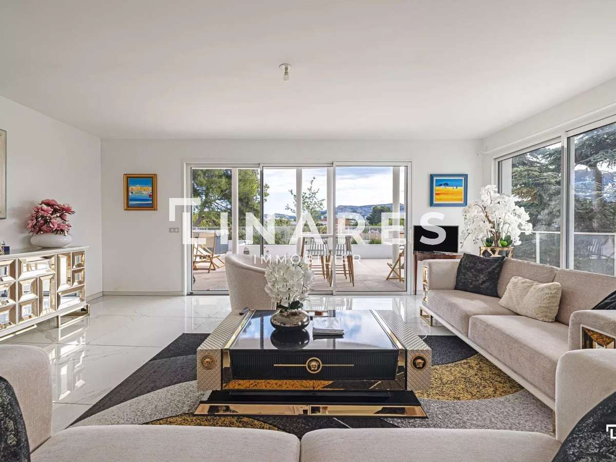 Apartment Marseille 8e