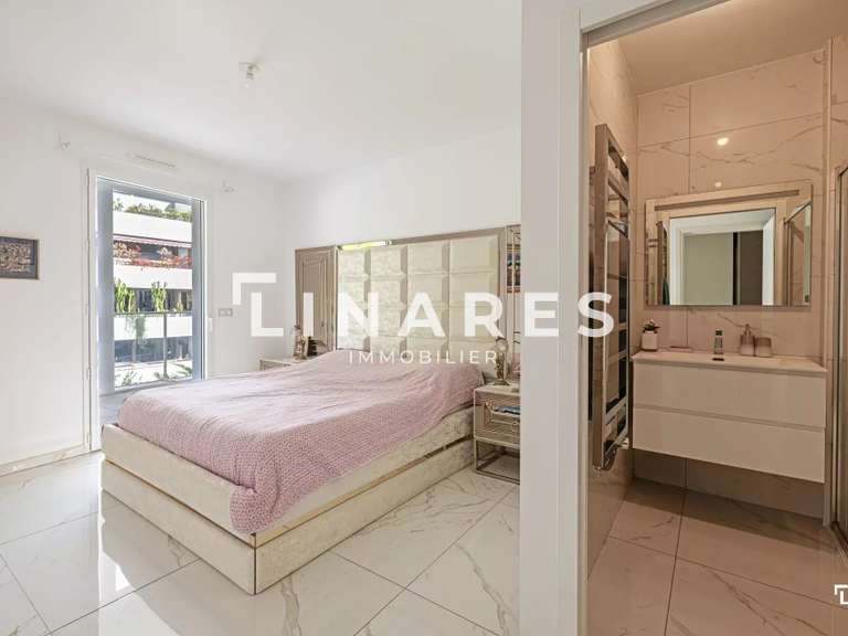 Apartment Marseille 8e - 4 bedrooms - 200m²