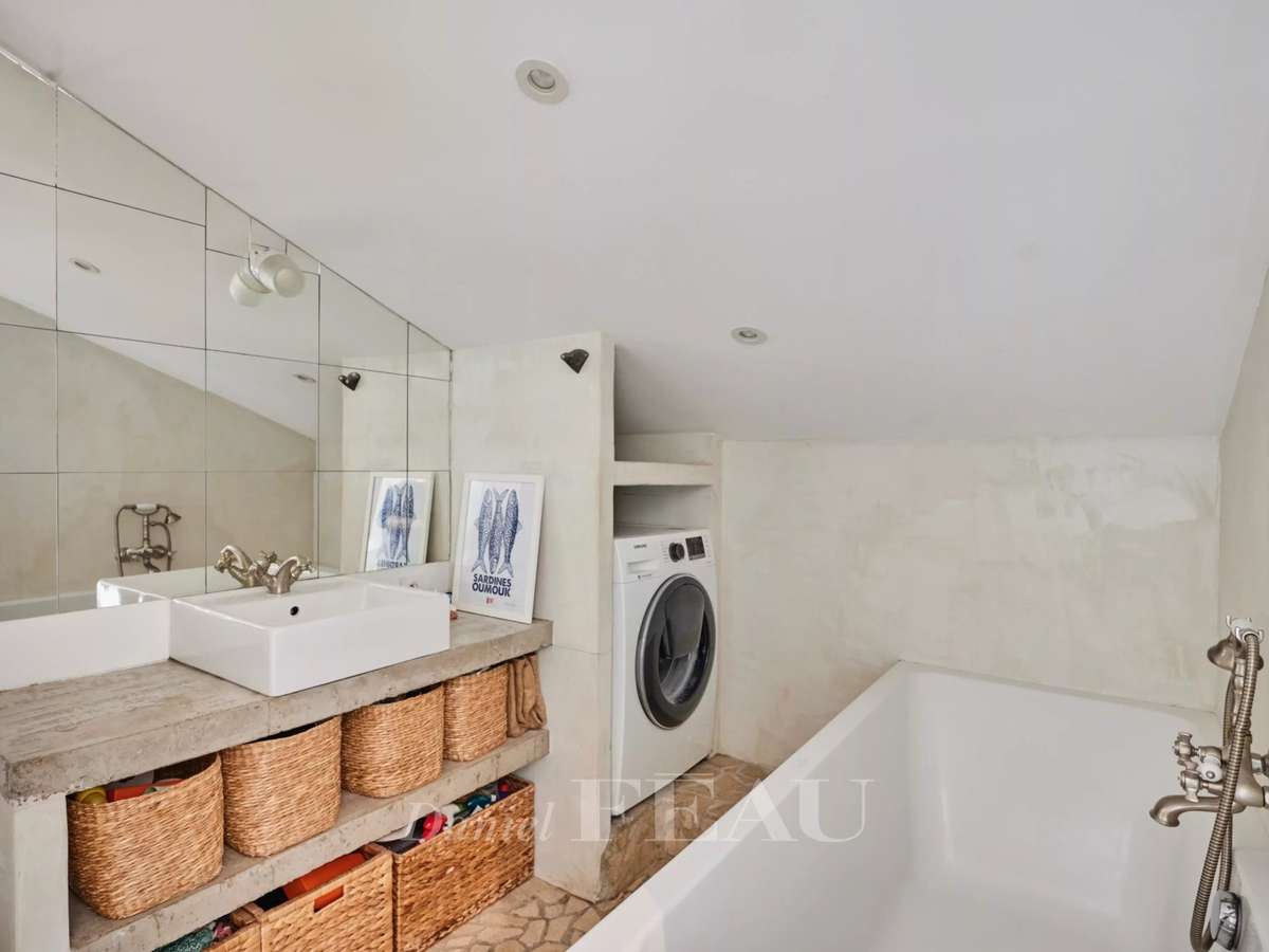 Apartment Marseille 8e