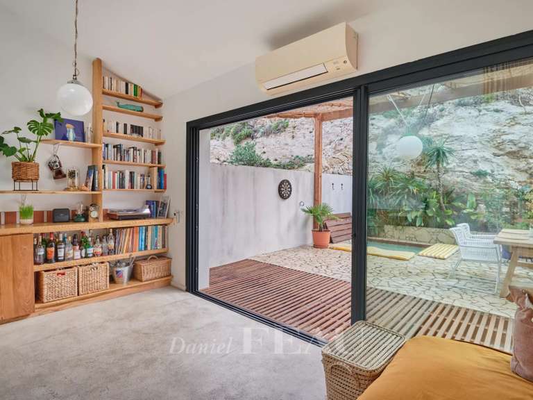 Appartement Marseille 8e - 2 chambres - 75m²