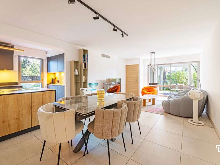 Appartement Marseille 8e - 2 chambres - 82m²